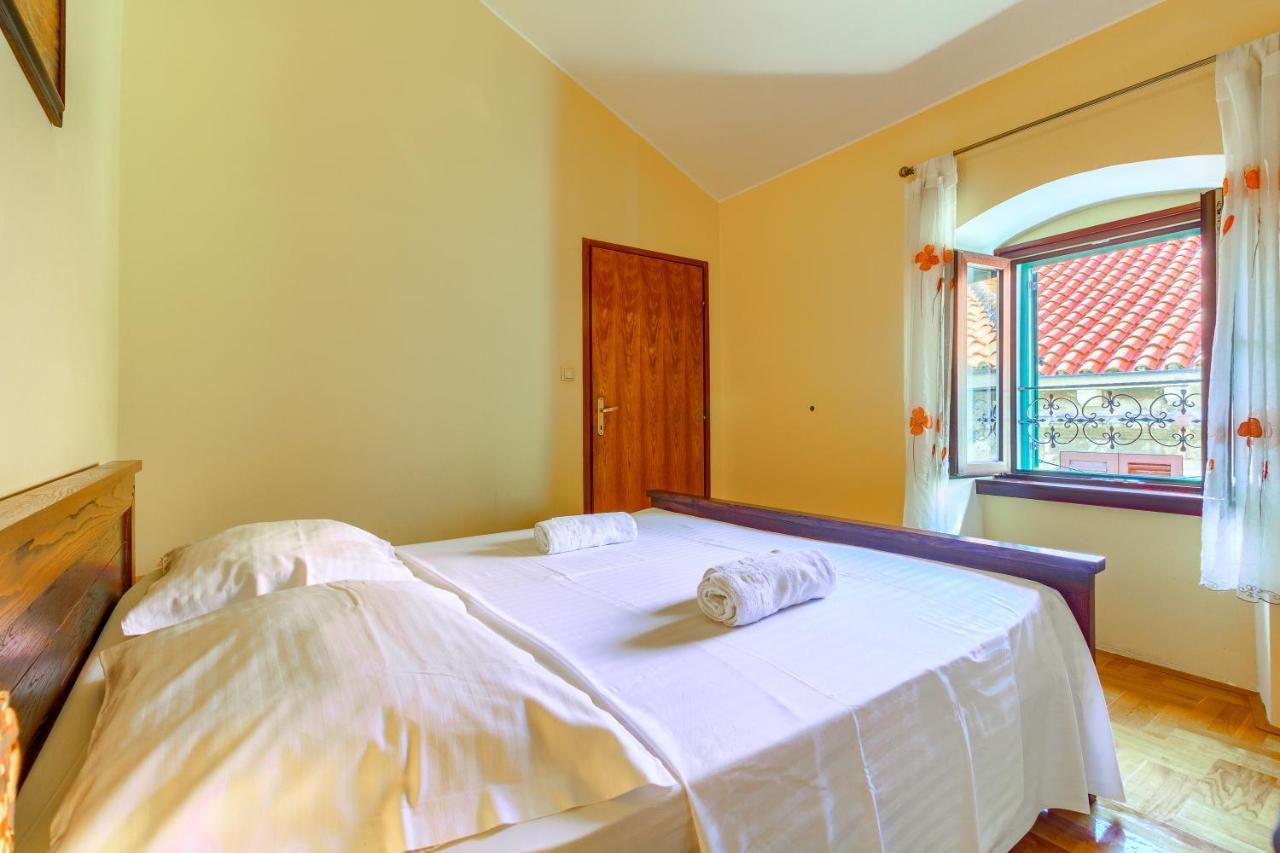 Apartament Old Stone House St Lawrence In The Heart Of Sibenik'S Old Town Zewnętrze zdjęcie
