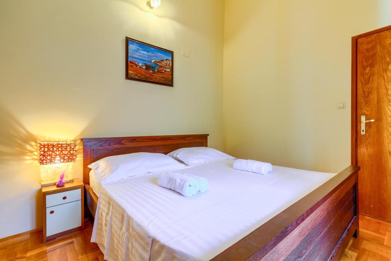 Apartament Old Stone House St Lawrence In The Heart Of Sibenik'S Old Town Zewnętrze zdjęcie