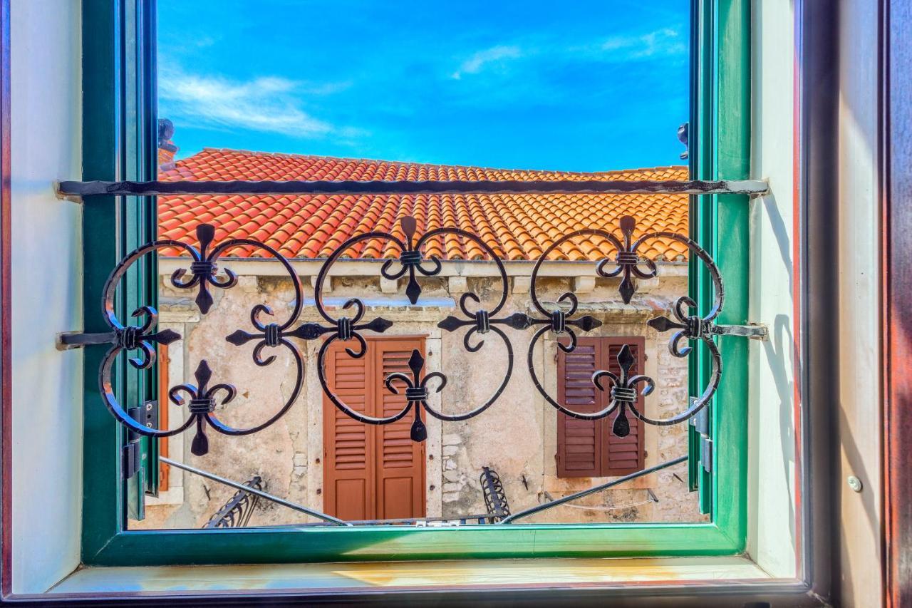 Apartament Old Stone House St Lawrence In The Heart Of Sibenik'S Old Town Zewnętrze zdjęcie